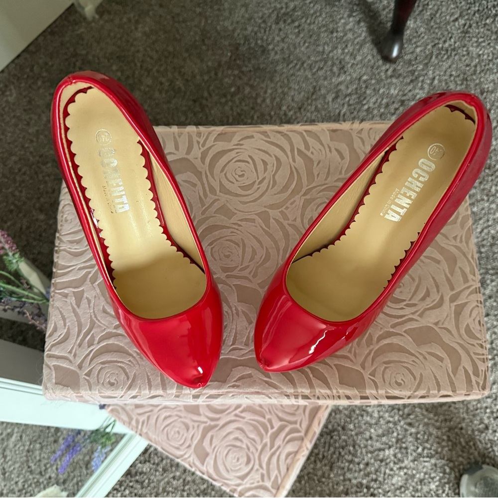 Women’s shoes